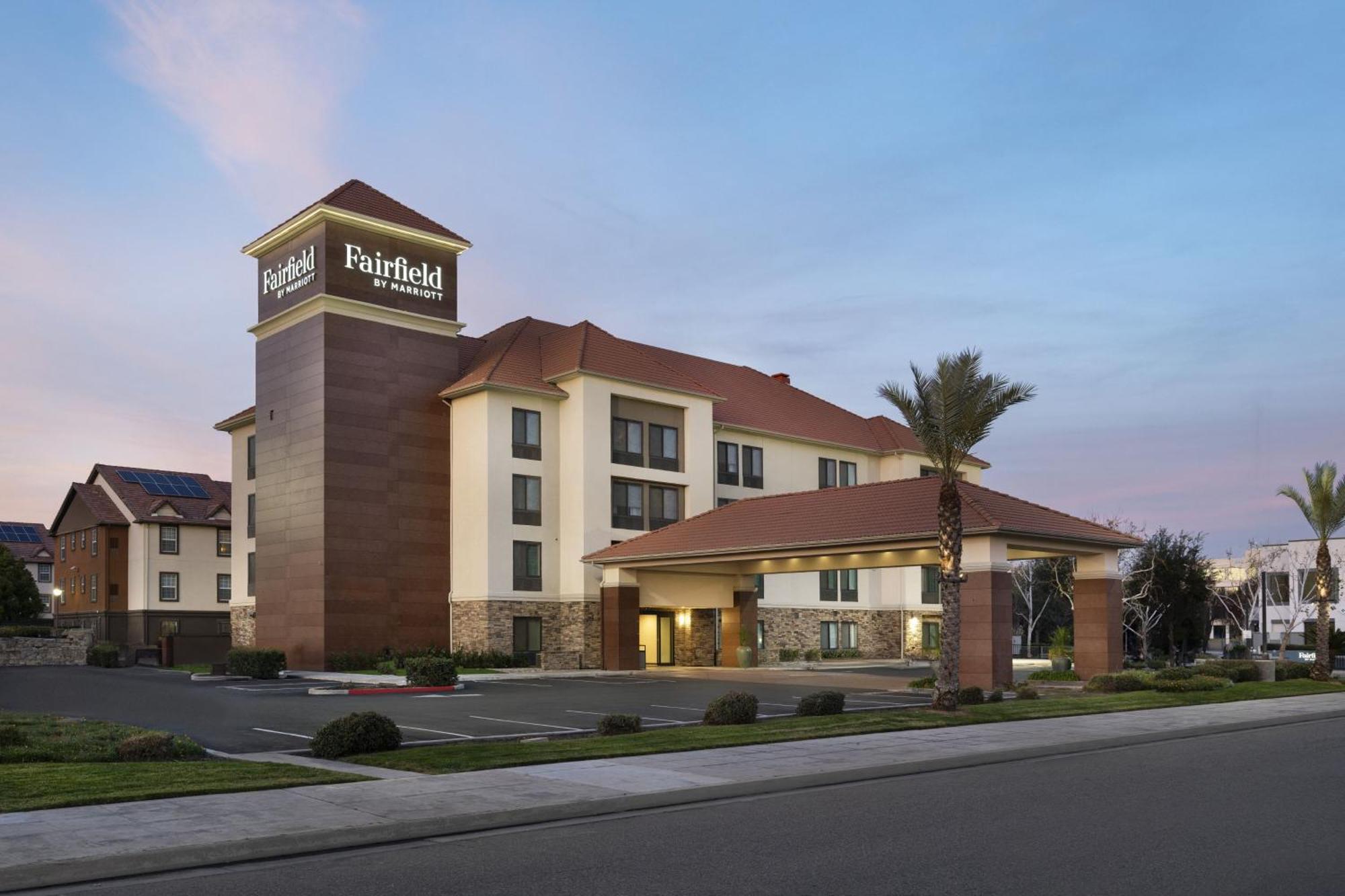 Fairfield By Marriott Inn & Suites Fresno Riverpark Exterior foto